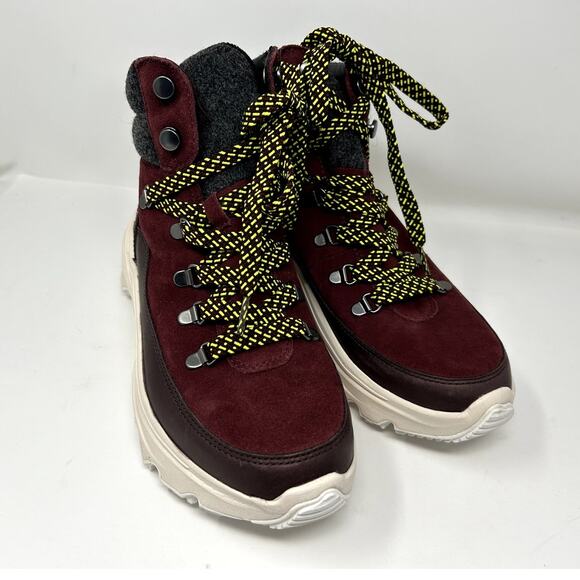 Sorel Women's Kinetic Breakthru Conquest Waterproof Boot Cinder, Bloodstone Sz 9 - Picture 1 of 6